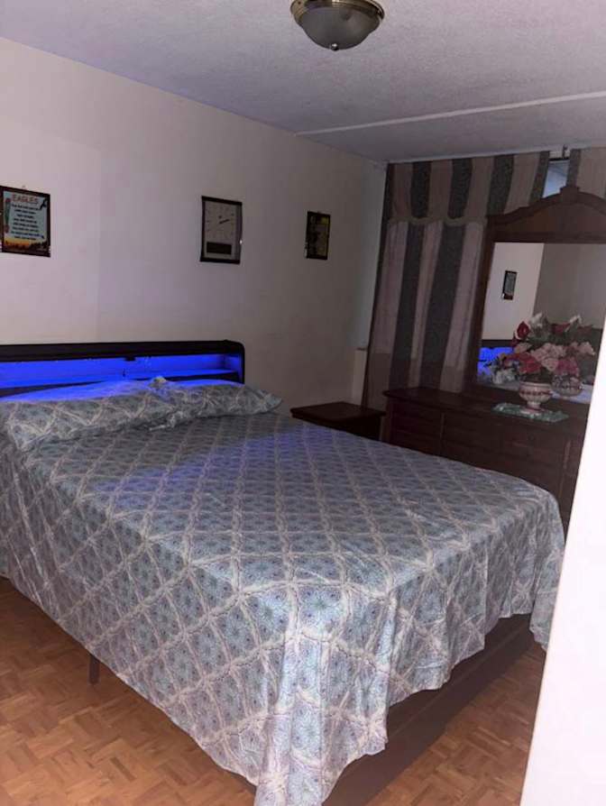 Donald Pinnock's room