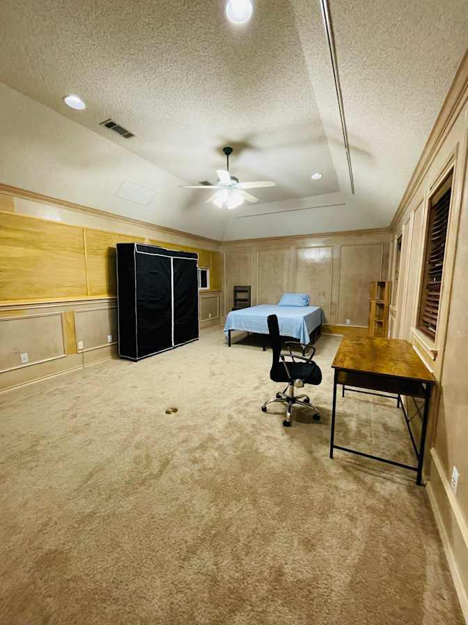 KHANH's room