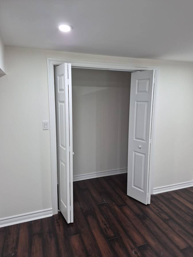 YISROEL COHEN's room