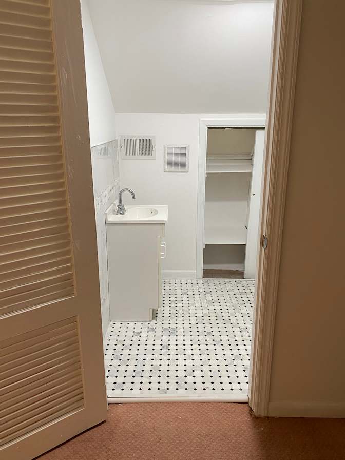EAST COAST's room