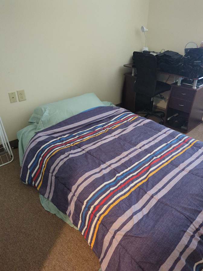 MELISSA G MELO's room