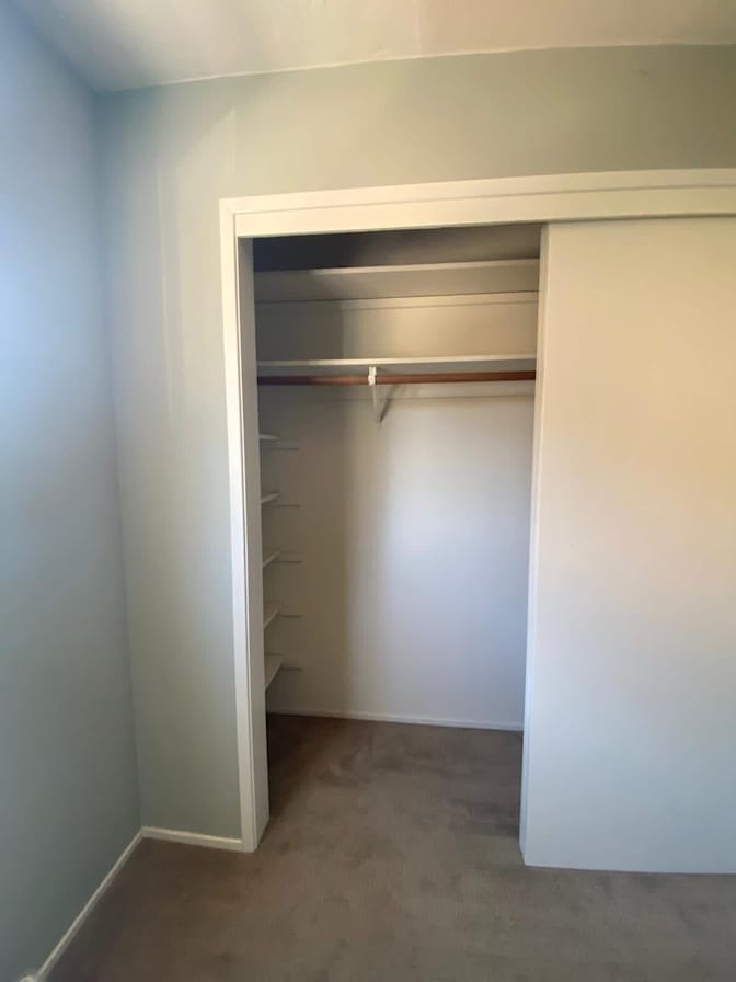 Eve's room