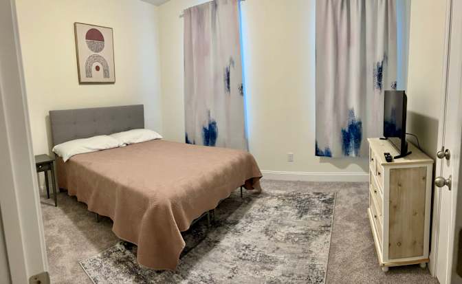 Alcove Rooms's room