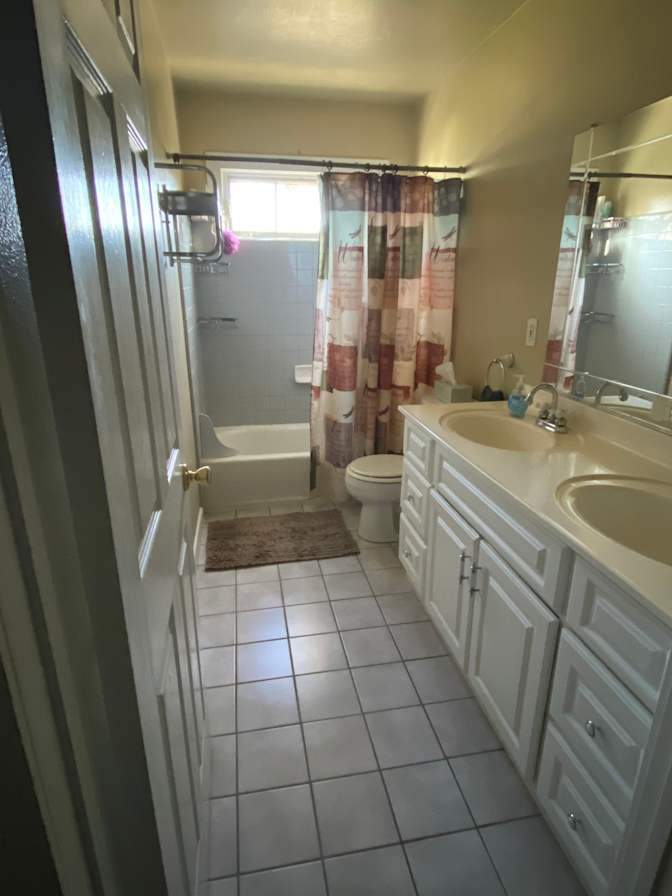 Michele's room