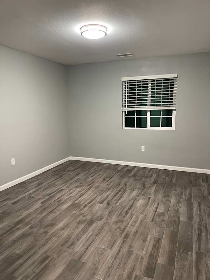 Tien's room