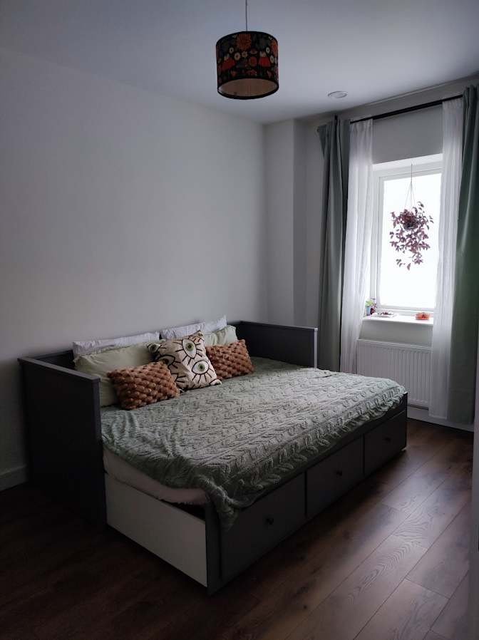 Ele's room