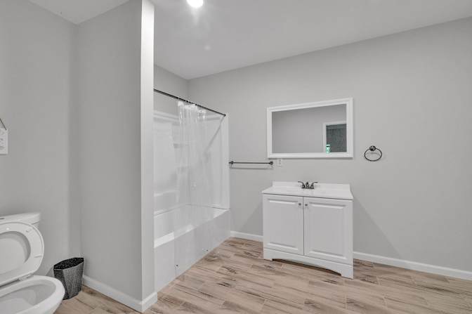 lifedoorrentals's room