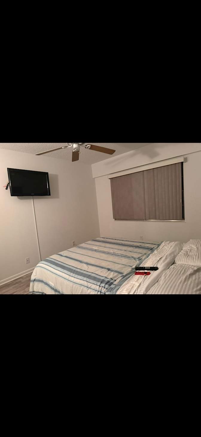 Andres Contreras's room