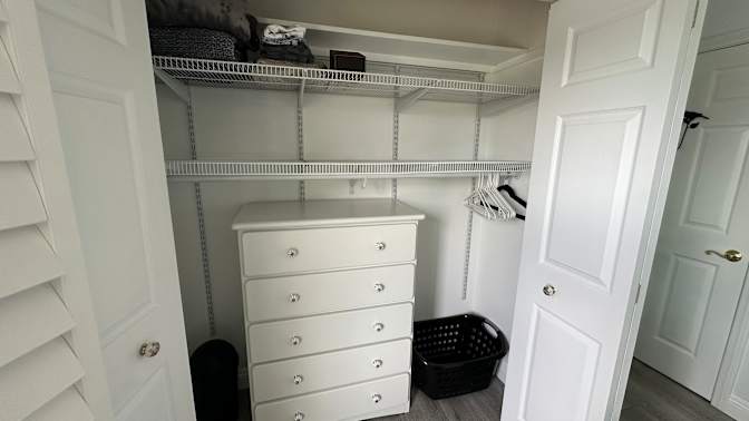 Yumi-n-Chris's room