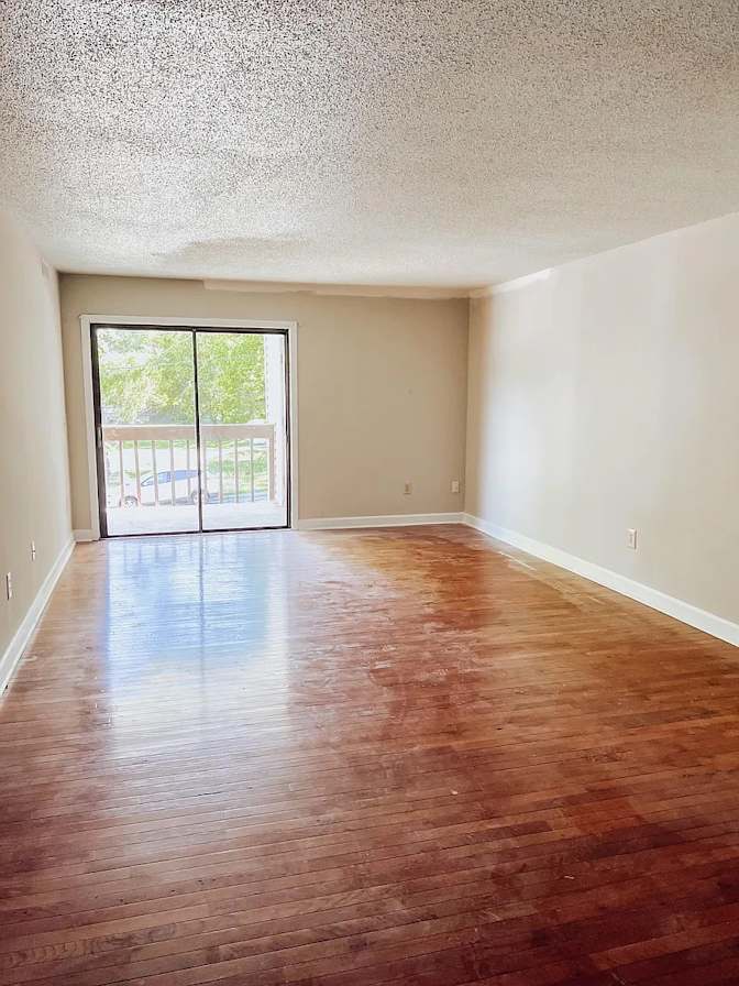 Alcove Rooms's room