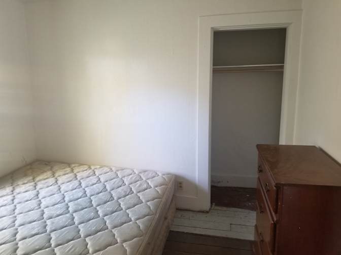 David S LeMontree's room