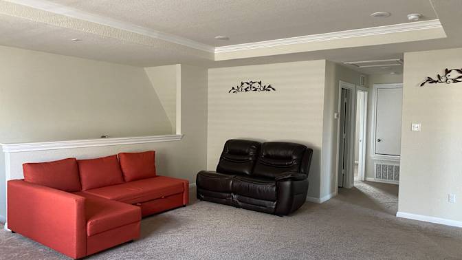 Anoop Gupta's room