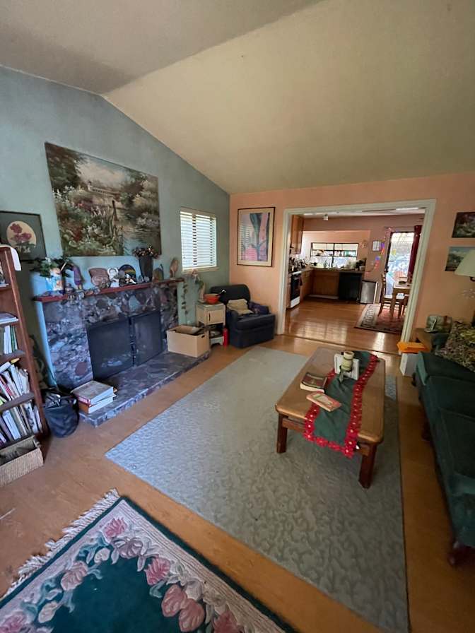 carolyn's room