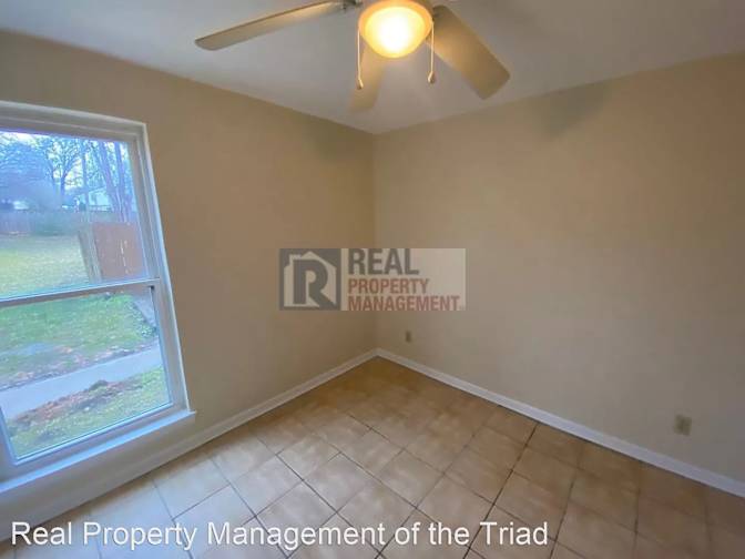 Alcove Rooms's room