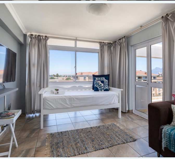Rhoda Fenon's room
