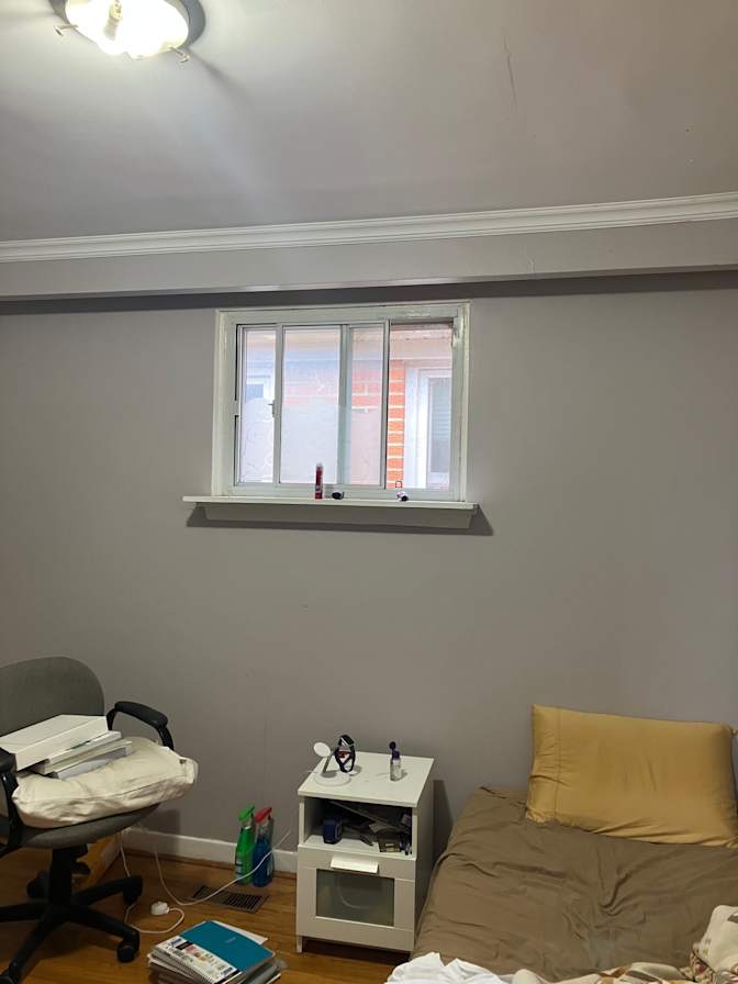 Thomas's room