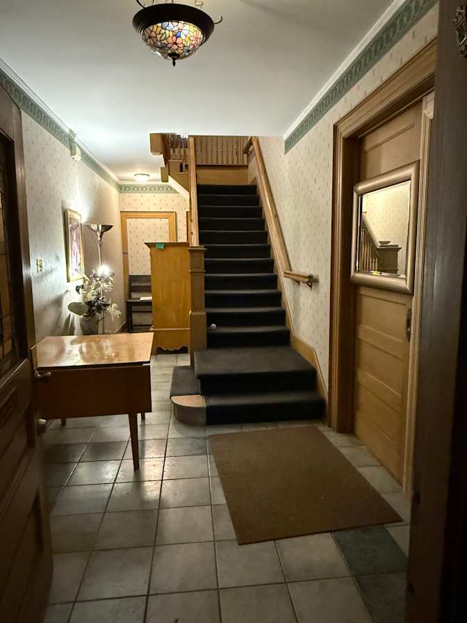 Liza's room