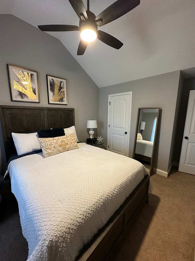 Gwen's room