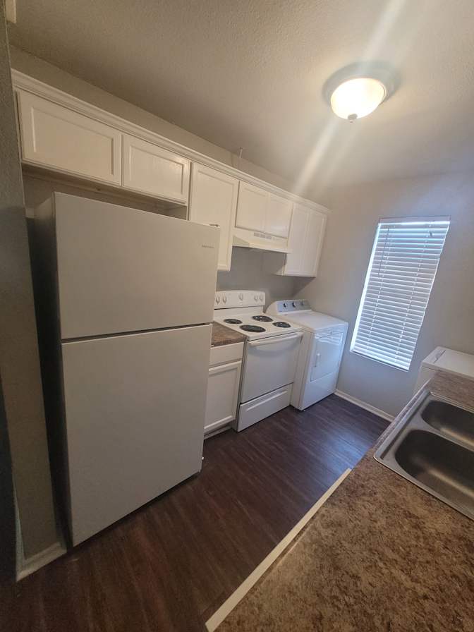 Promise Land Apartments's room