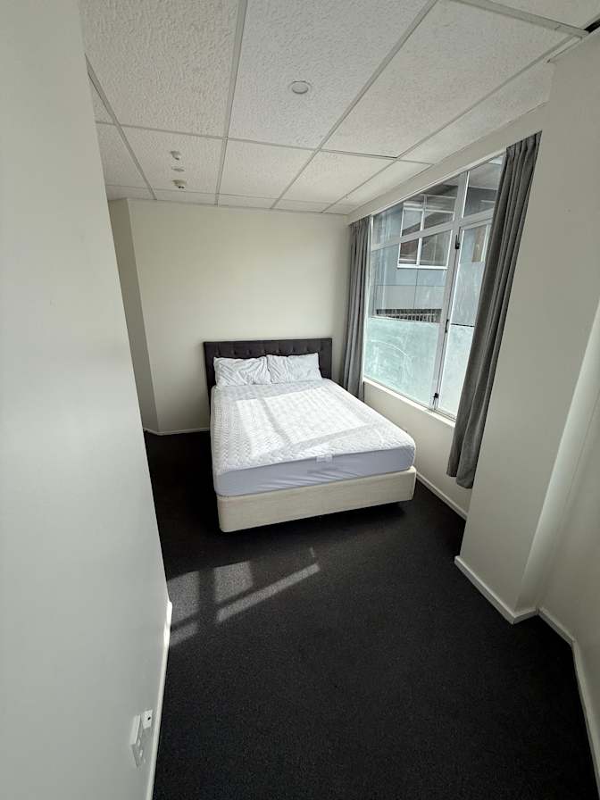Andrew Manson's room