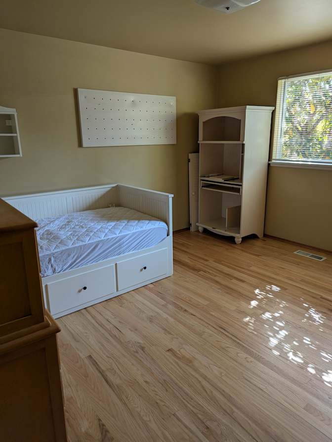 Linda's room