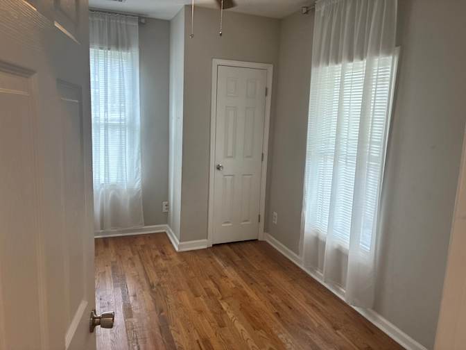Alcove Rooms's room