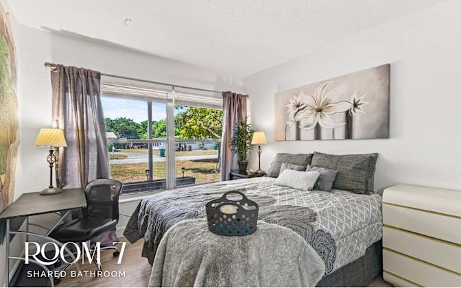 Shawn Harris's room