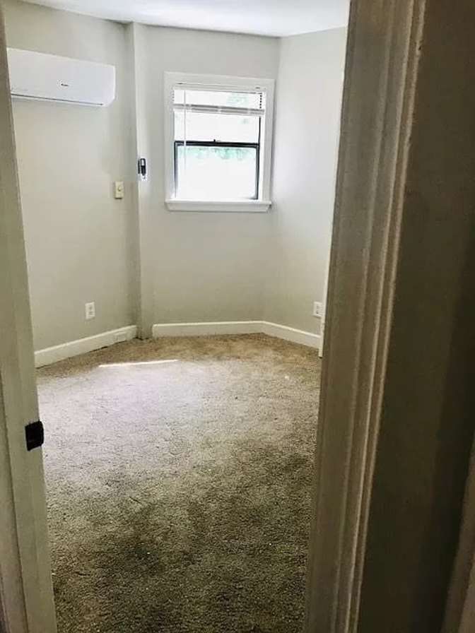 Alcove Rooms's room