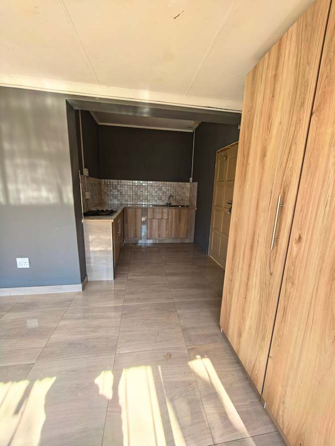 Tshikani's room