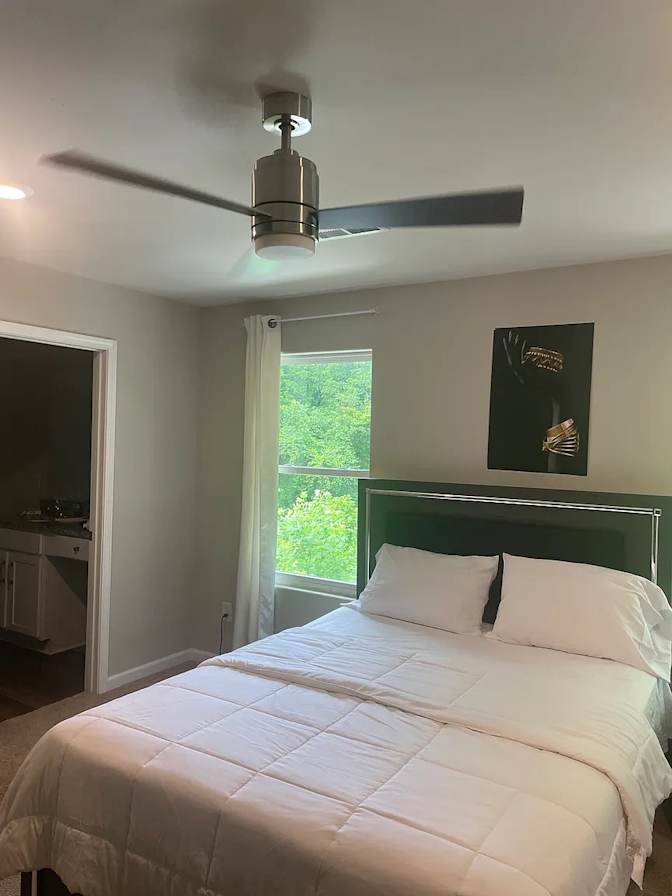 Alcove Rooms's room