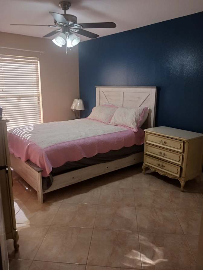 Nako's room