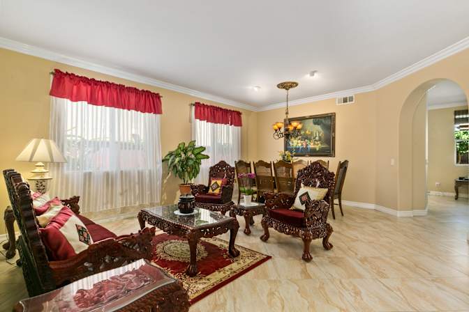 Nhut Cao's room
