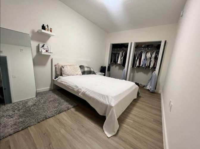 Andres's room