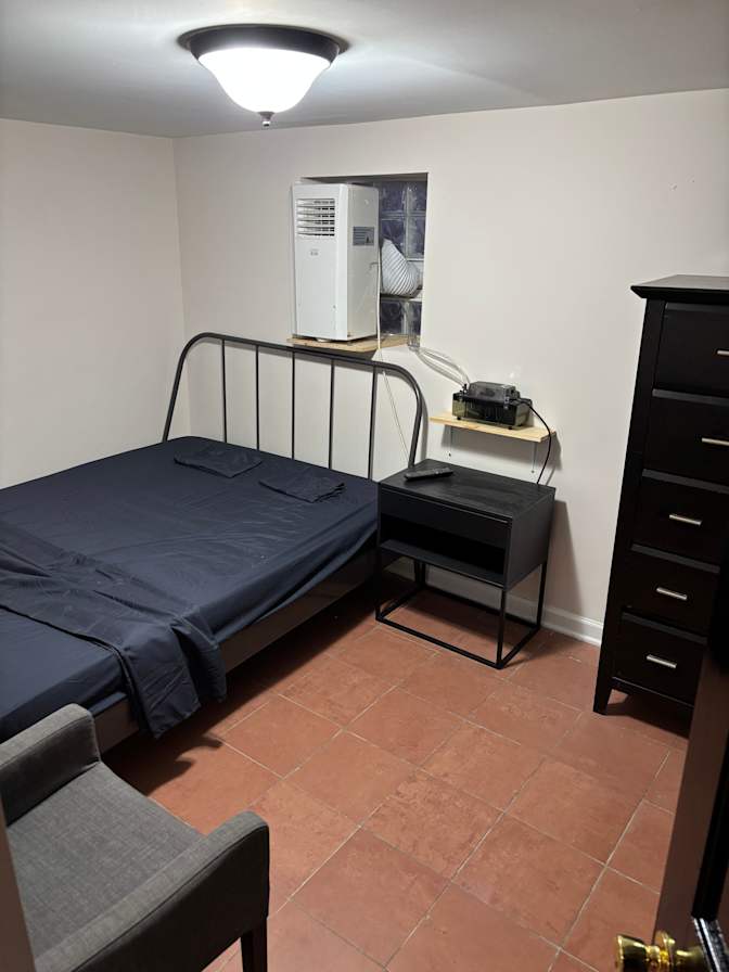 Jose's room