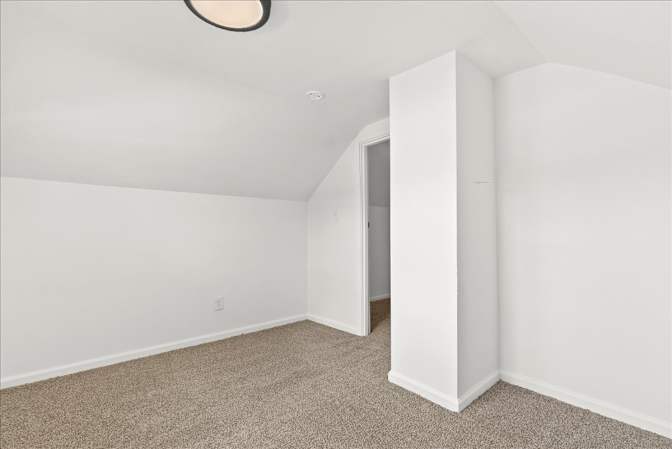 Alcove Rooms's room