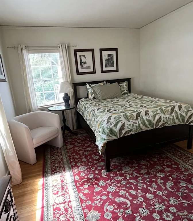 Amalia's room