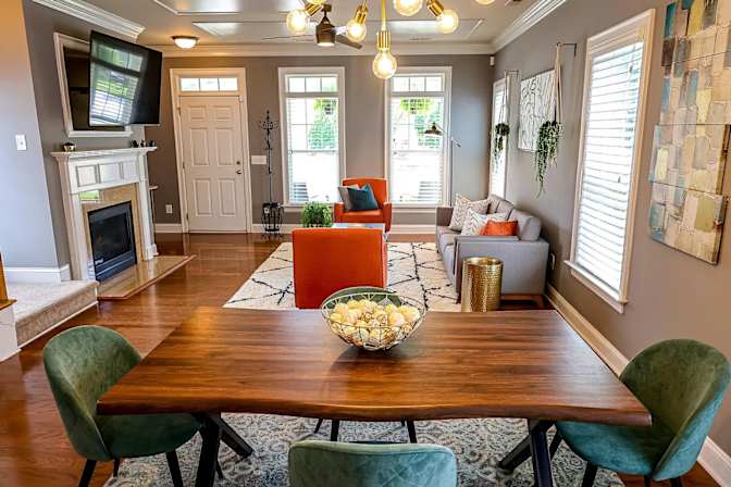 Alcove Rooms's room