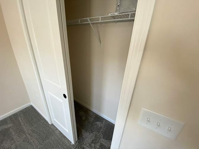 Alcove Rooms's room
