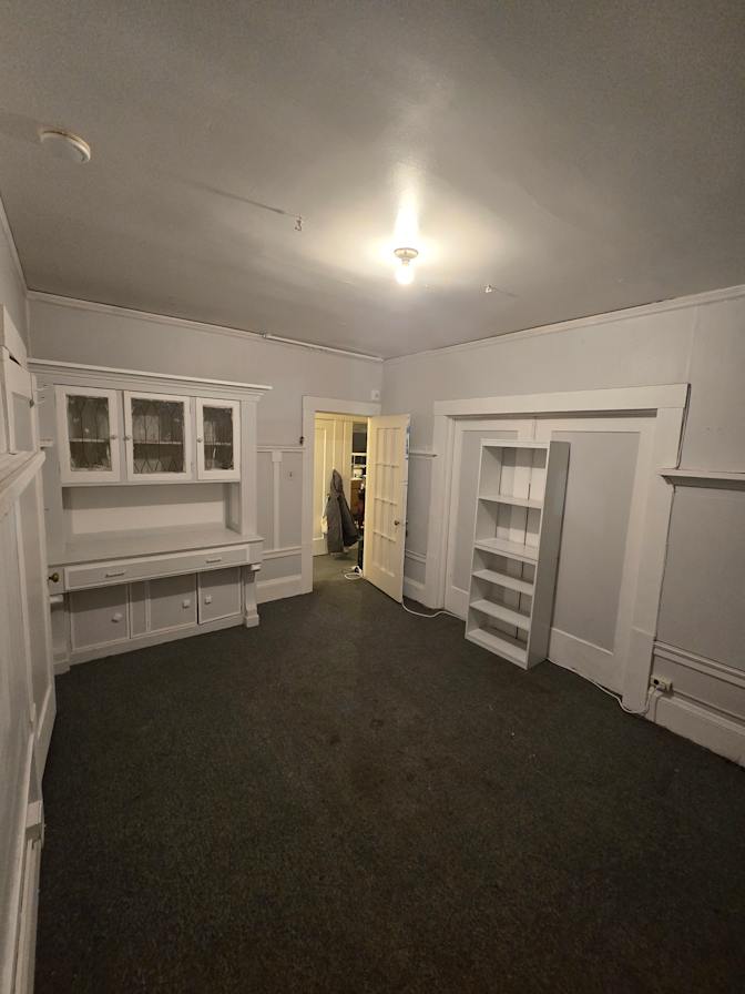 Tahni's room