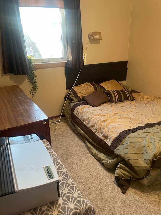 Stephanie Iverson's room