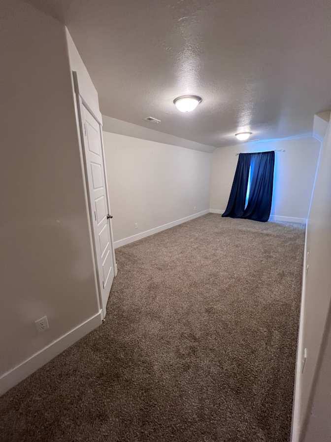 Lee's room