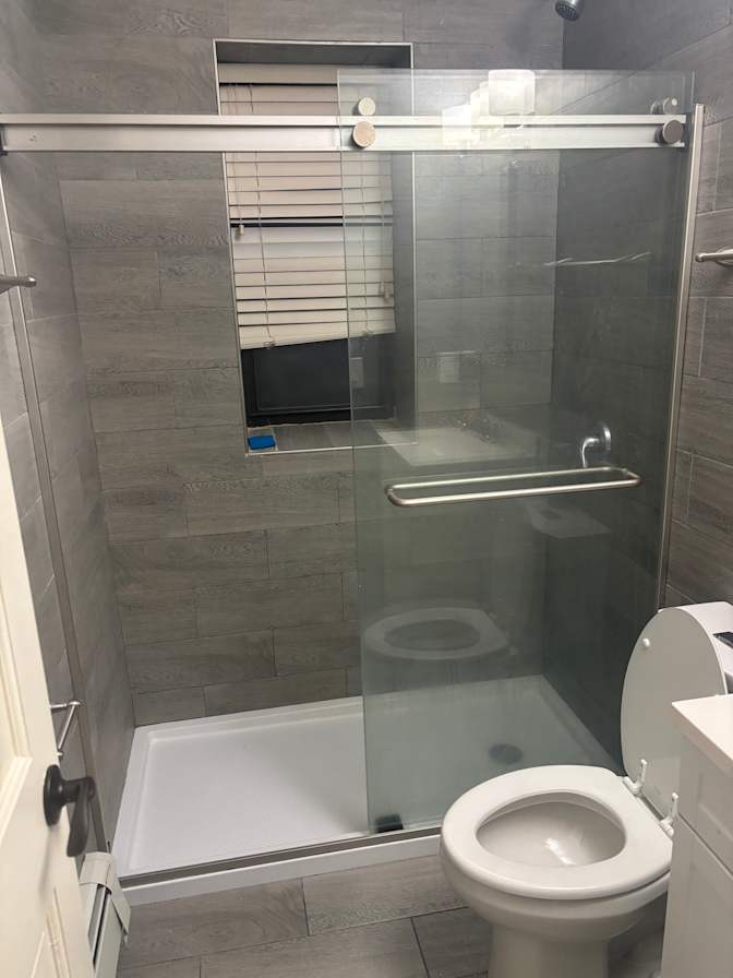 BROOKLYN APARTMENT SHARE LONG OR SHORT TERM's room