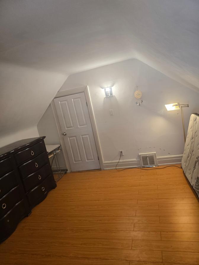 Can's room
