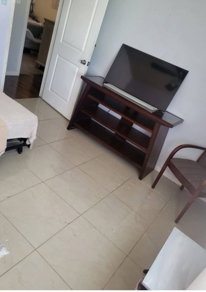 Marybell E Barriga's room