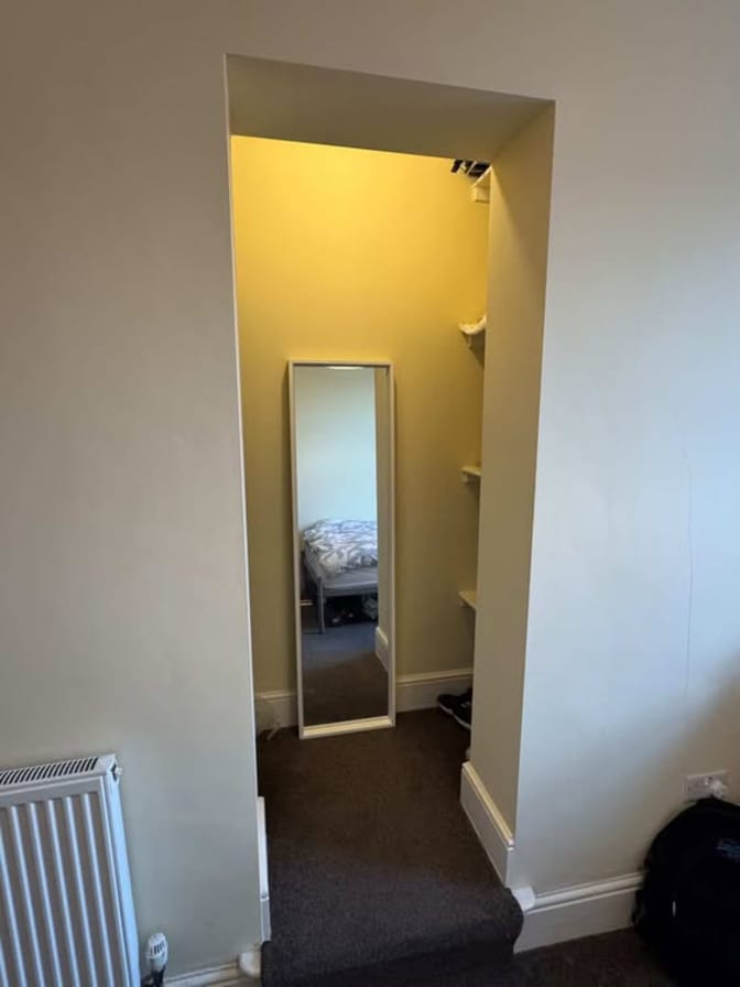 sofia blentzas fernandez's room