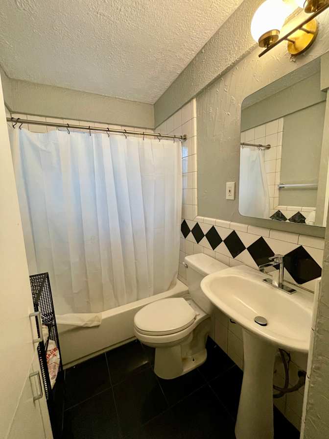 Jorge's room