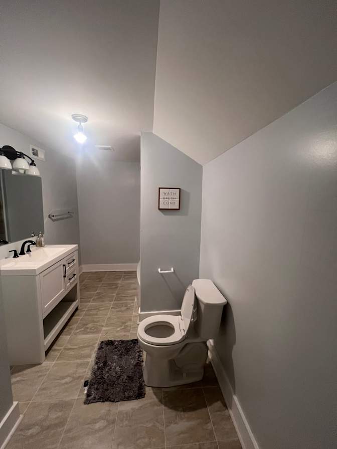 Alcove Rooms's room