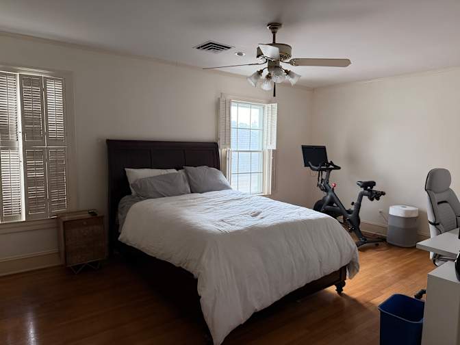 Menzelle Dedeaux's room