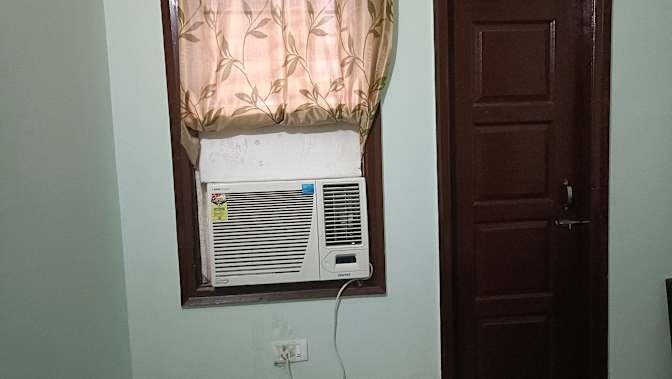 Kushagra Goyal's room