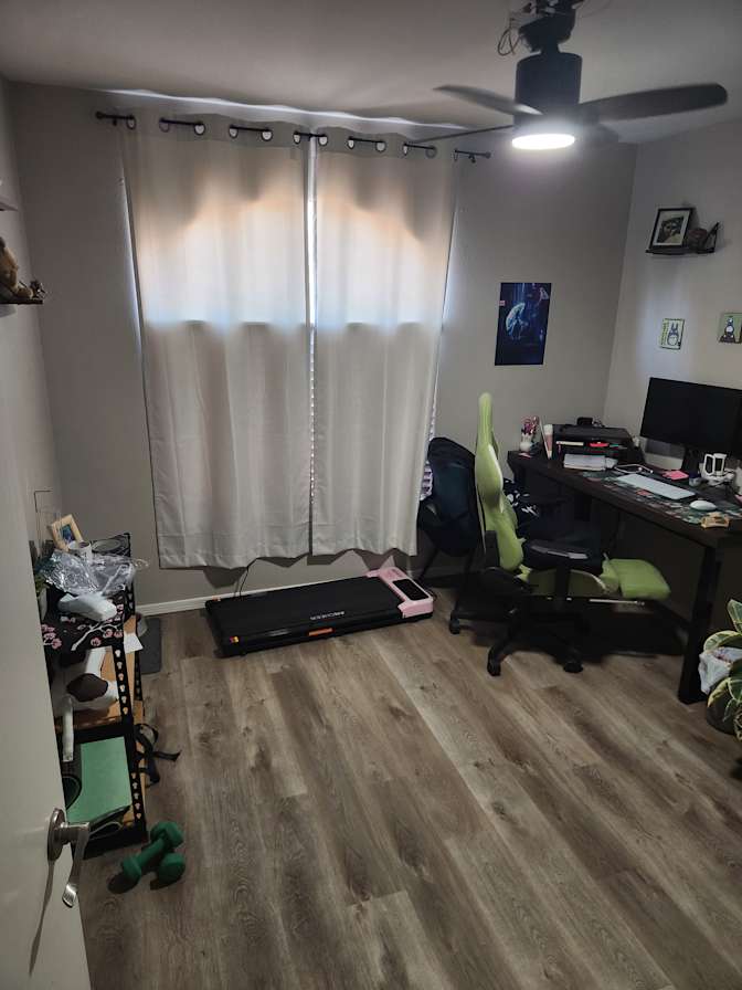 DUSTIN's room
